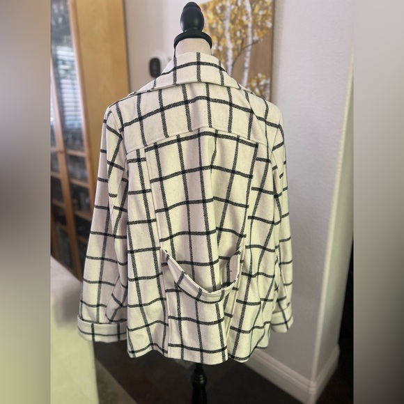 Larry Levine - white & black large pattern checkard peacoat - Picture 5 of 11